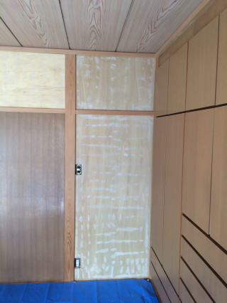 ベニヤ板を貼ってから